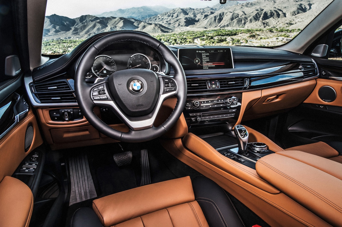 2015-BMW-X6-interior.jpg