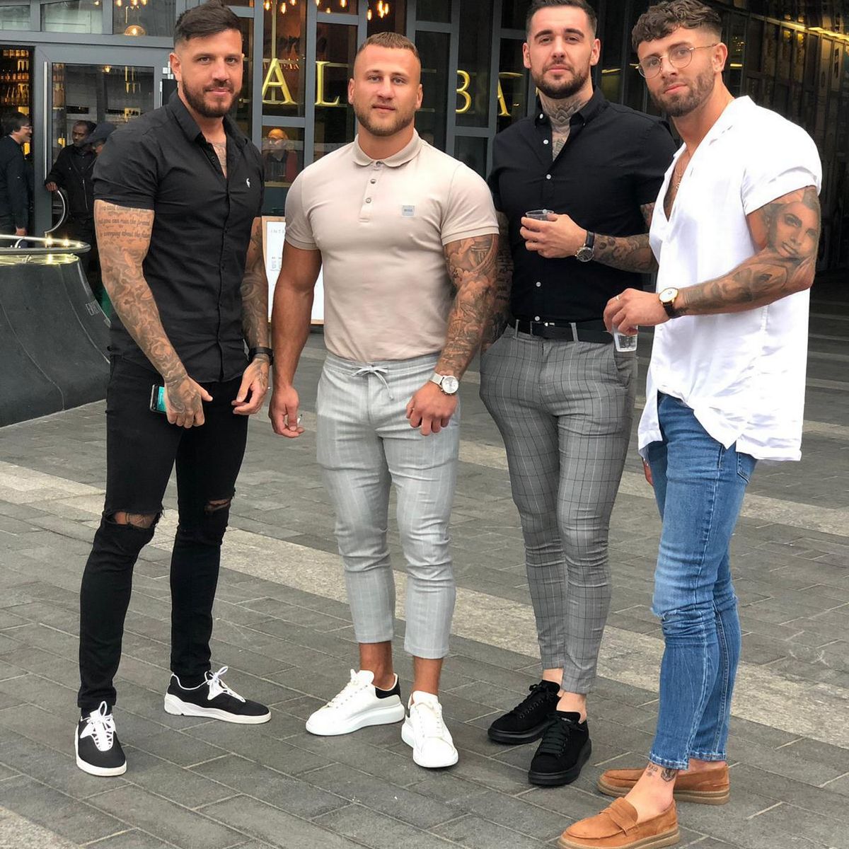 0_FOURLADSINJEANSJPG.jpg