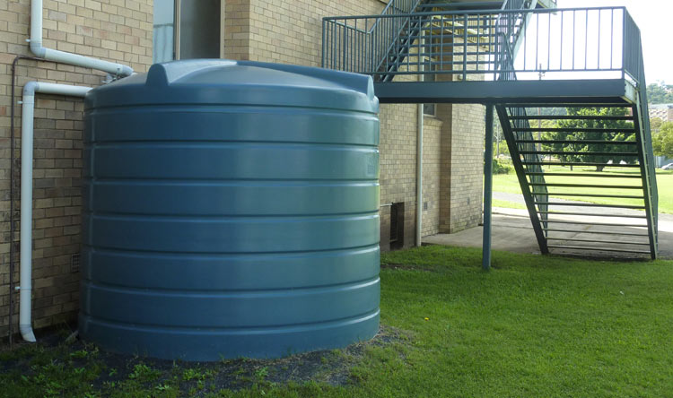 10000-litre-rainwater-tank-near-stairs.jpg