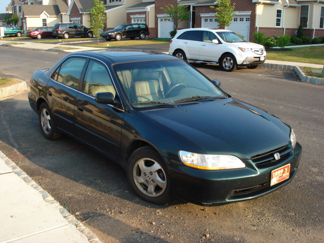 1999_honda_accord_4_dr_ex_sedan-pic-16948-640x480.jpeg