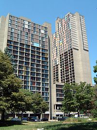 200px-Riverside_Plaza.jpg