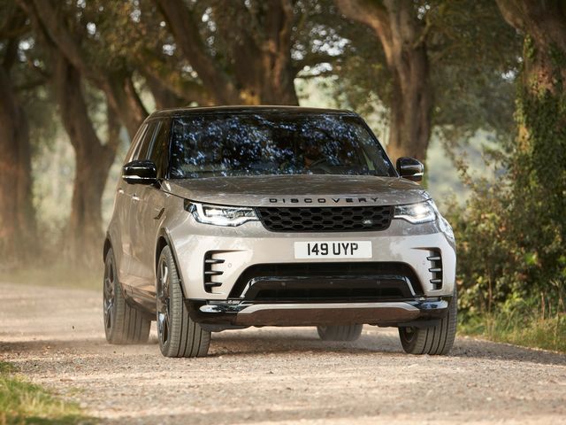 2021-land-rover-discovery-r-dynamic-103-1604948700.jpg