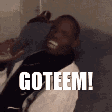 30E56C60-CD32-4B7F-A784-00318D004C4F.gif