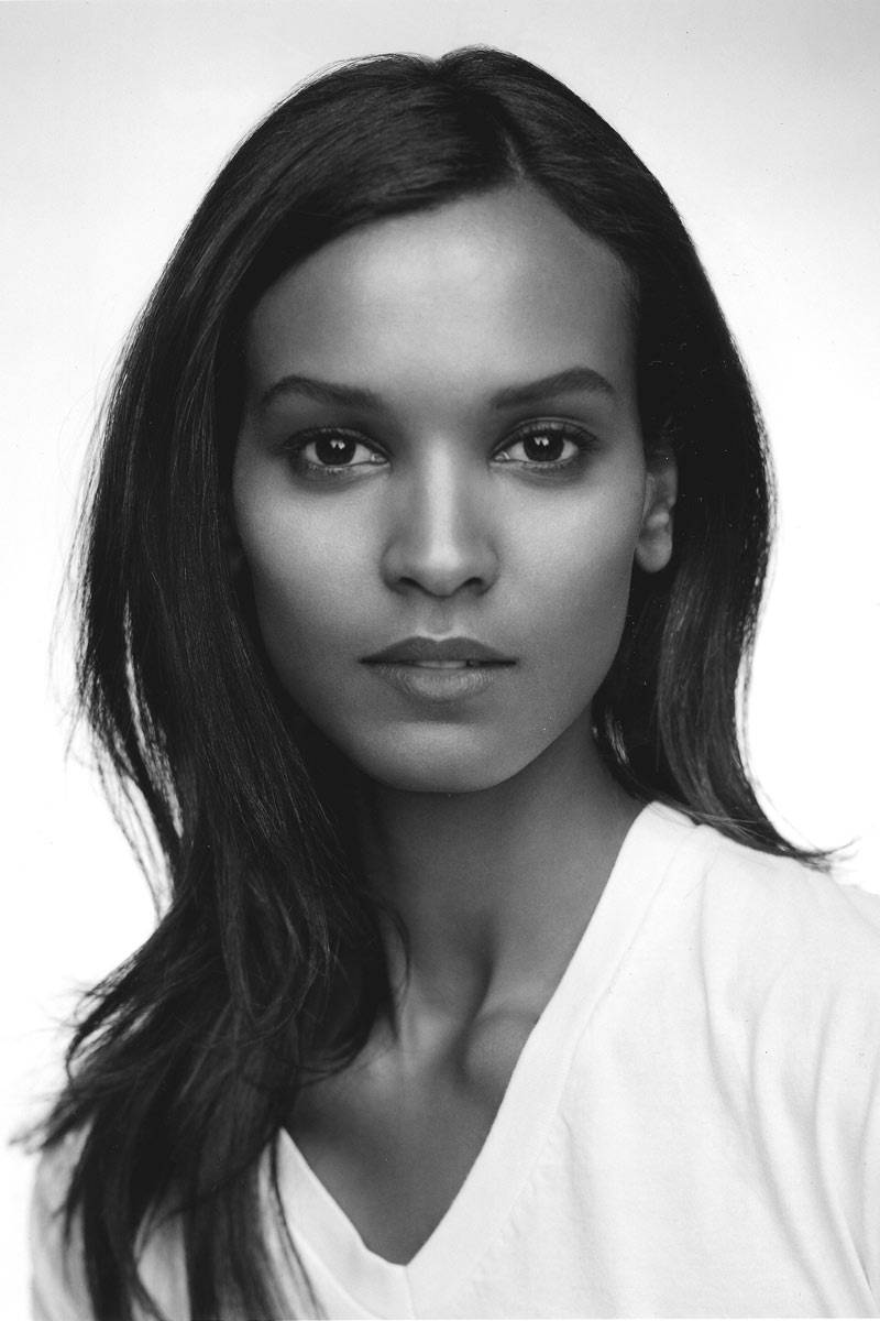 54af111a951f3_-_01-elle-01-liya-kebede-headshot-xln-xln.jpg
