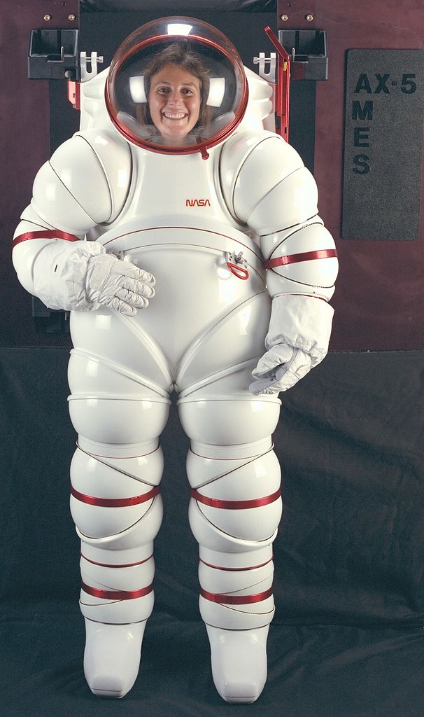 606px-AX-5-spacesuit.jpg