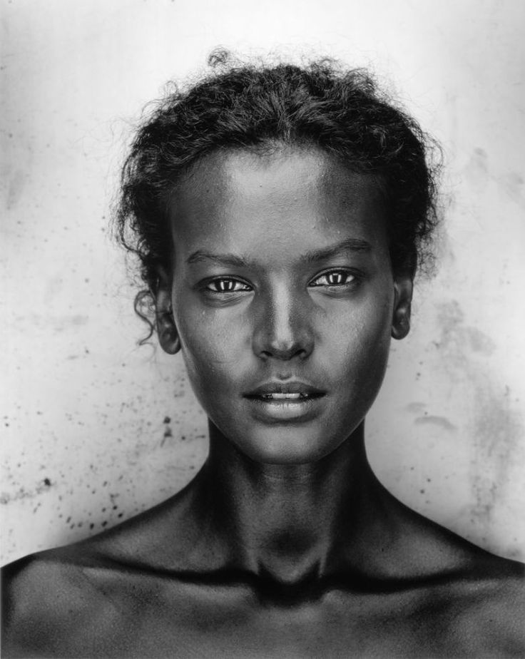 b82f6b7f2f0e152040123d5339b8692b--portrait-photos-self-portraits.jpg