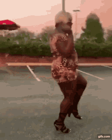 BAC438FE-EB8A-437A-903F-F14976AE736B.gif