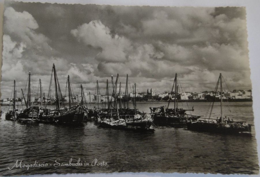 cool-pictures-of-somalis-i-like-part-4-somali-sailors-v0-4y02r11fd1691.jpeg
