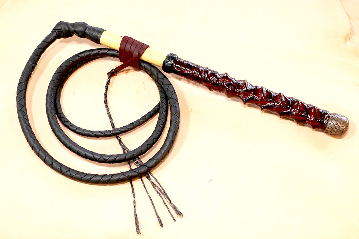 croc-yard-whip-micks-whips.jpg