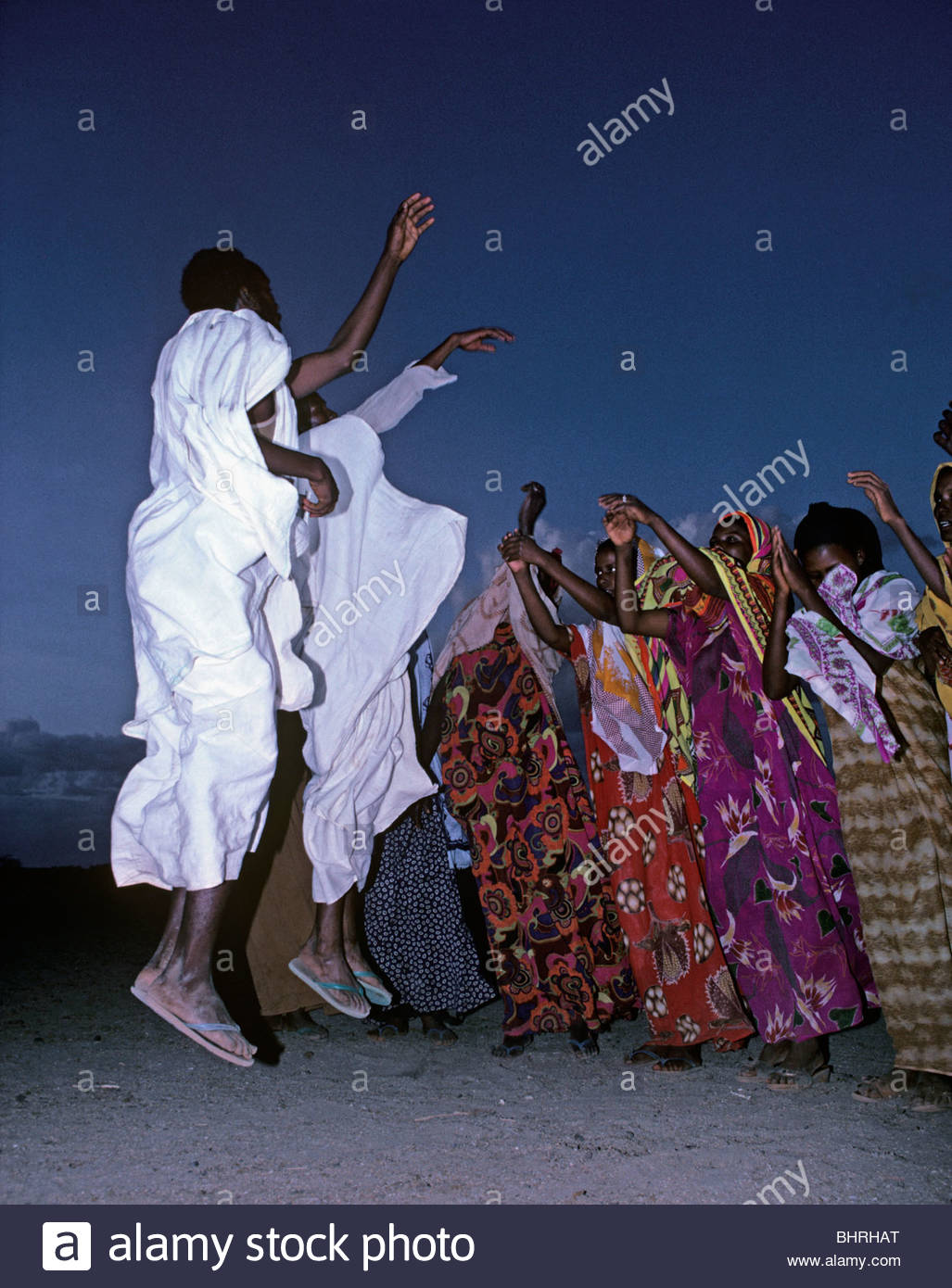 dancing-somali-nomads-BHRHAT.jpg