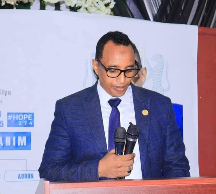 dayib qanyare.jpg