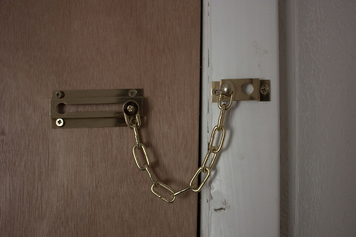 Door-chain-fitted.jpg