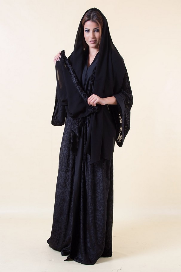 Dubai Abaya Collection 2013.jpg