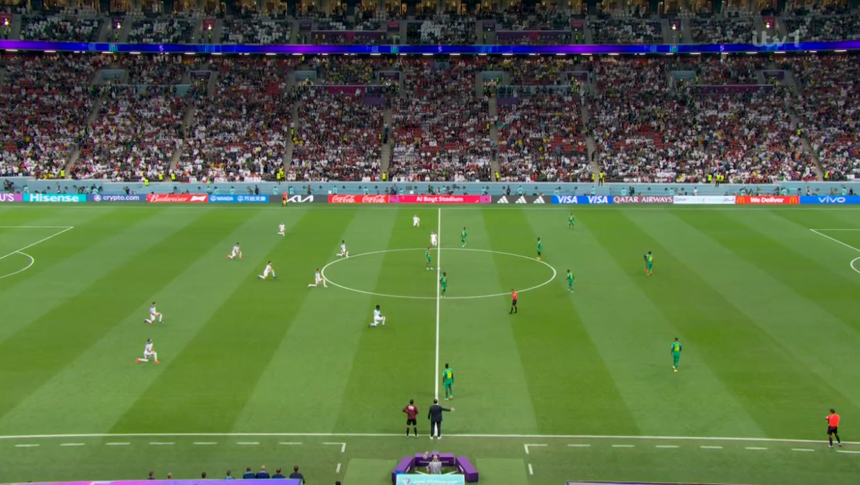 Englandkneel.png