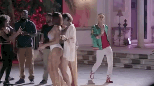 giphy.gif