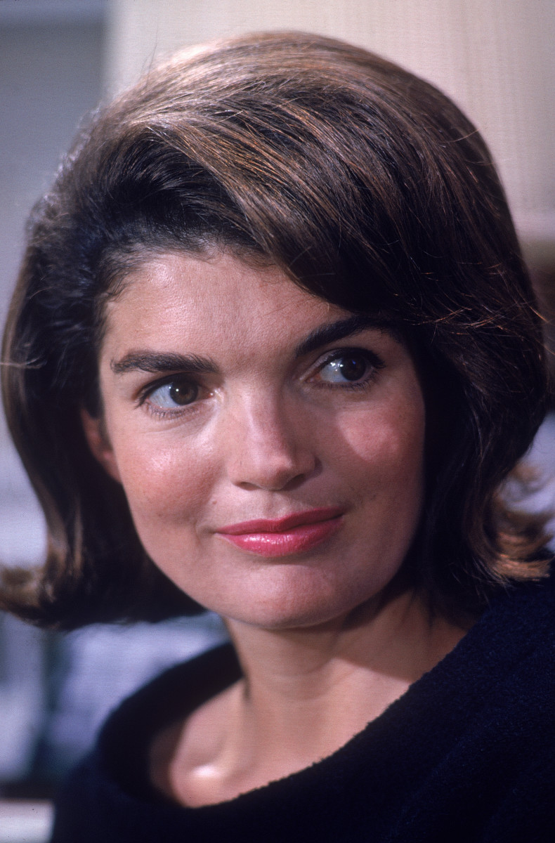 jacqueline-kennedy-onassis-9428644-2-raw.jpg