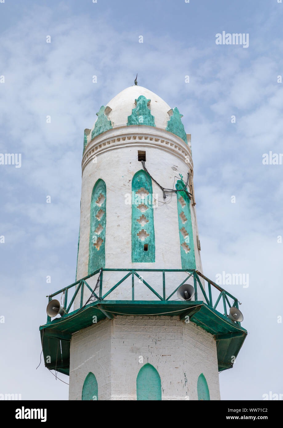 minaret-of-the-old-ottoman-mosque-sahil-region-berbera-somaliland-WW71C2.jpg