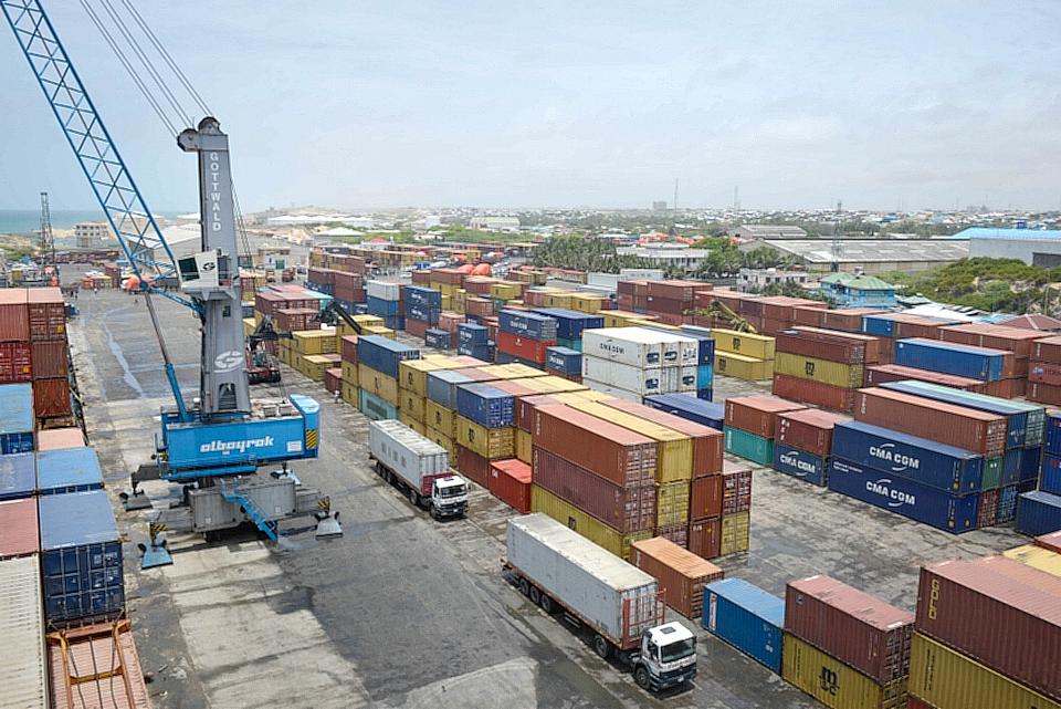 Mogadishu Port Somalia.JPG