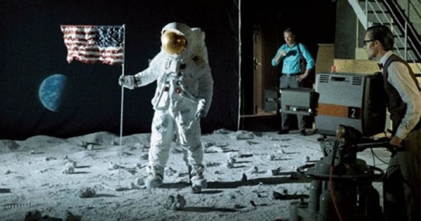 Moon-Landing.jpg