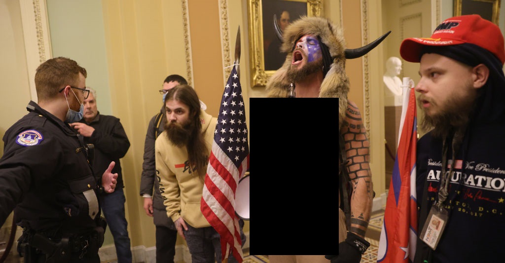 qanon-shaman-jan-6.jpg
