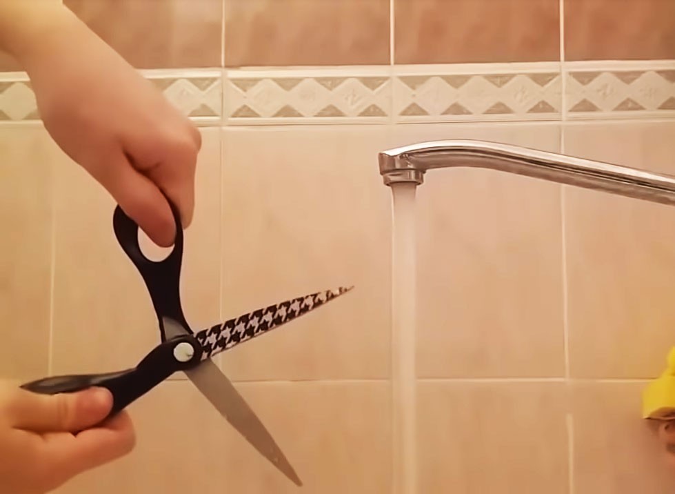 Scissors vs Water 07042019121709.jpg