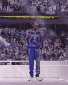 snoop-dogg-crip-walk.gif
