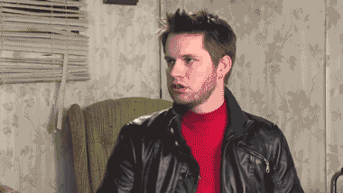 So-Embarrassed-I-Want-To-Die-Gif.gif