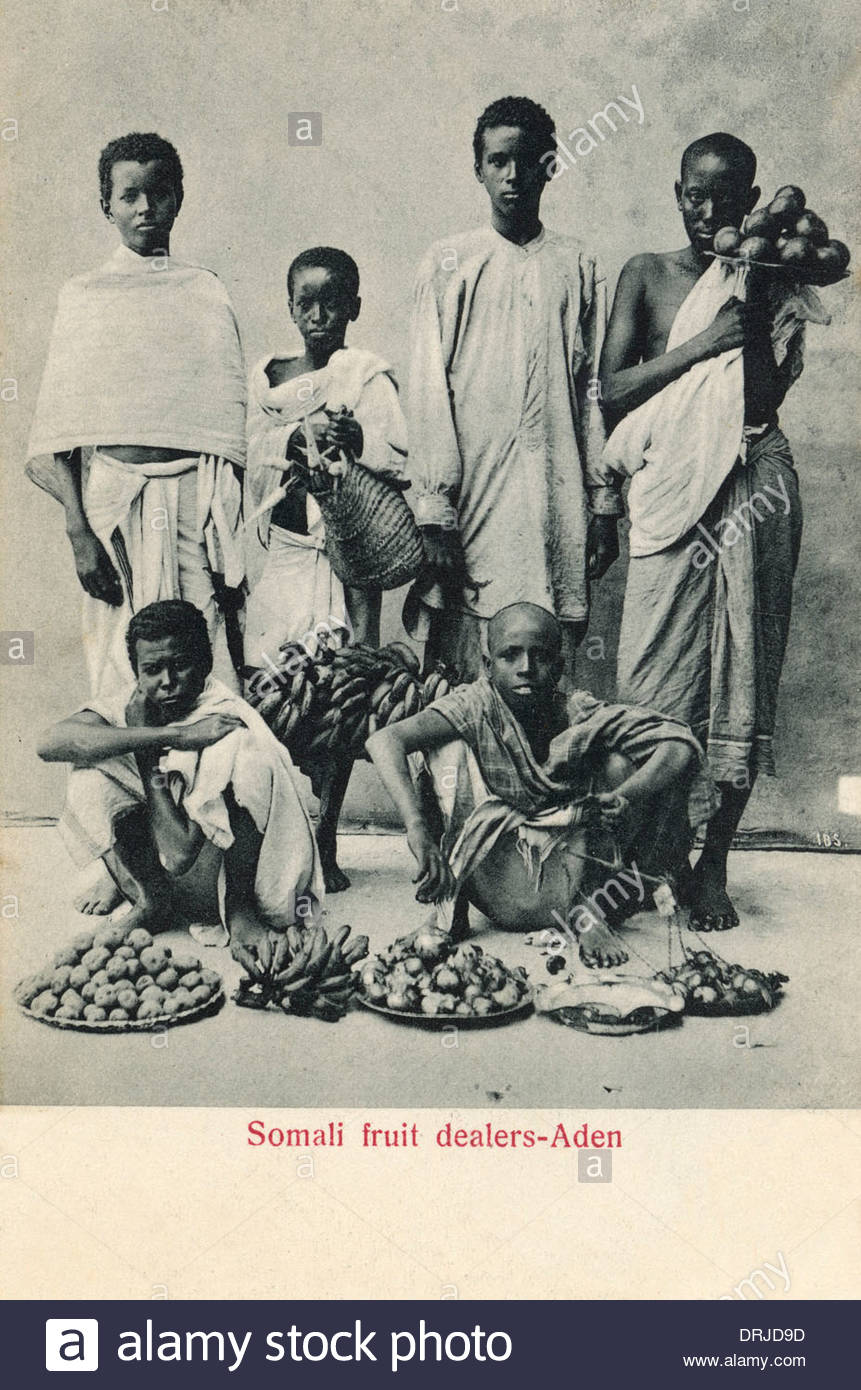 somali-fruit-traders-aden-yemen-DRJD9D.jpg