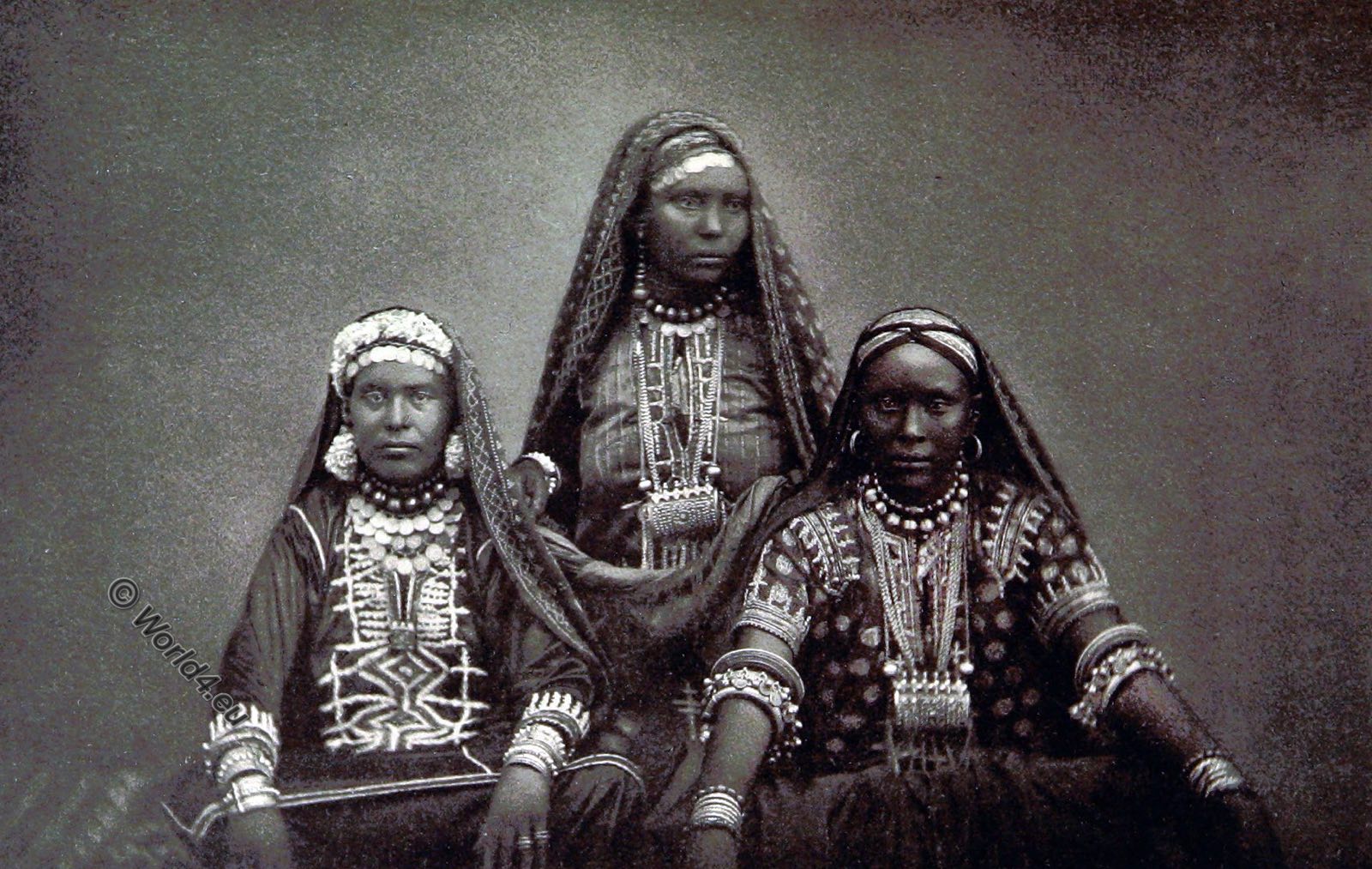 somalia-aden-arabian-costumes.jpg