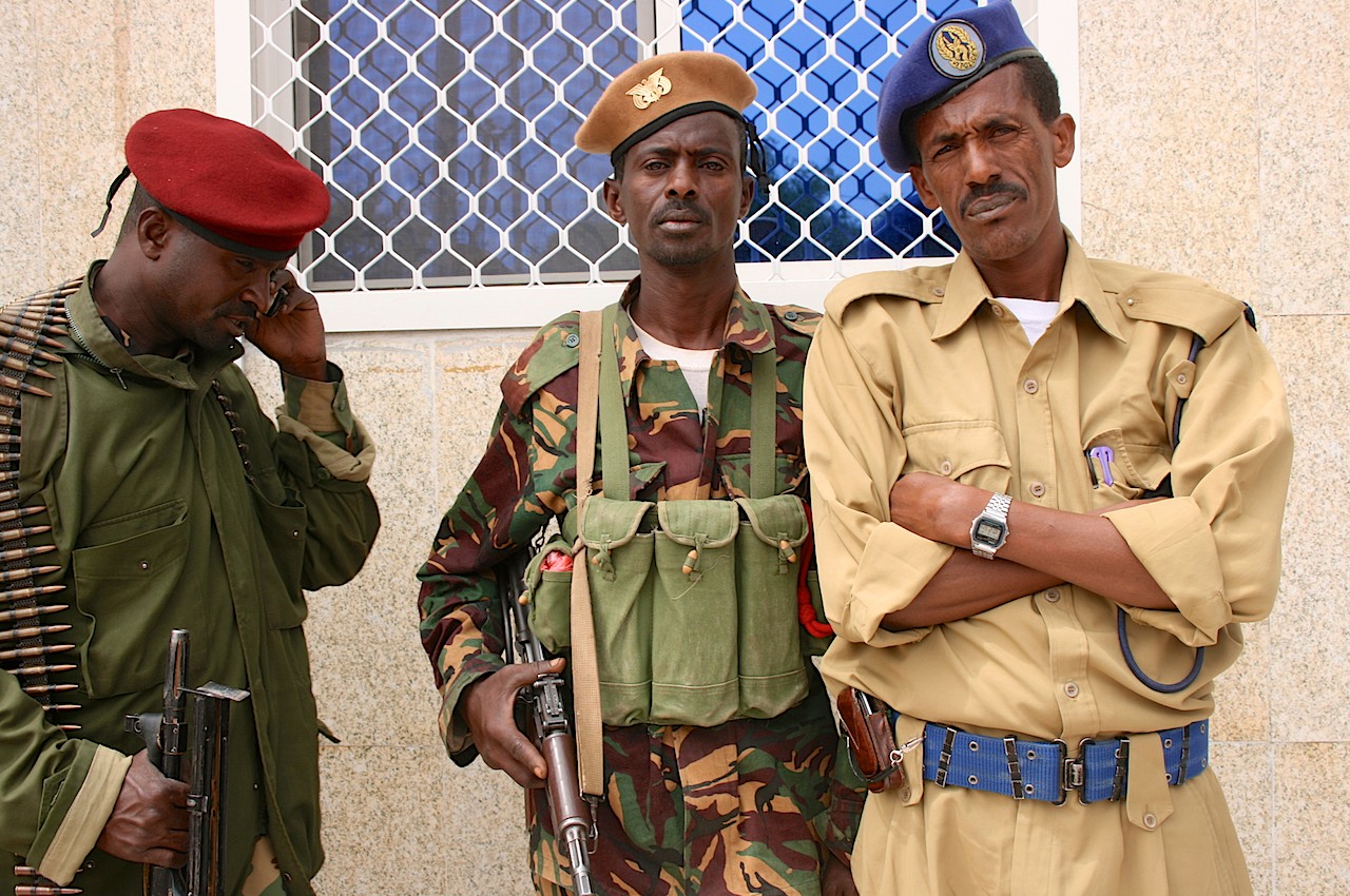somaliland-soliders-police.jpg