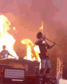 tenor (2).gif