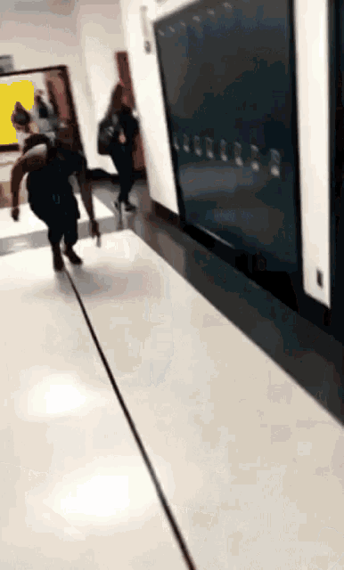 tenor (31).gif