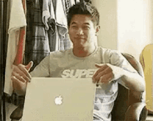 tenor (5).gif