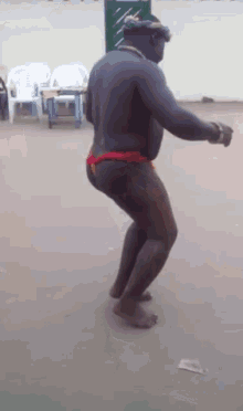 tenor (5).gif