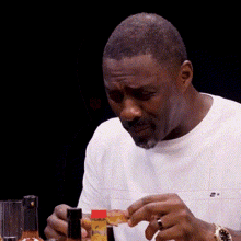 tenor (7).gif