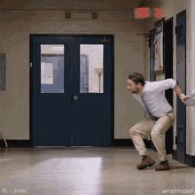 tenor.gif