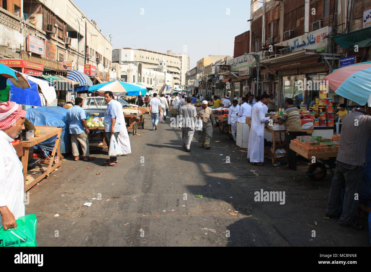 traditional-market-in-jeddah-MC8NN8.jpg