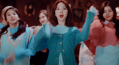 tumblr_ofihk5CLFe1uarqjpo1_500.gif