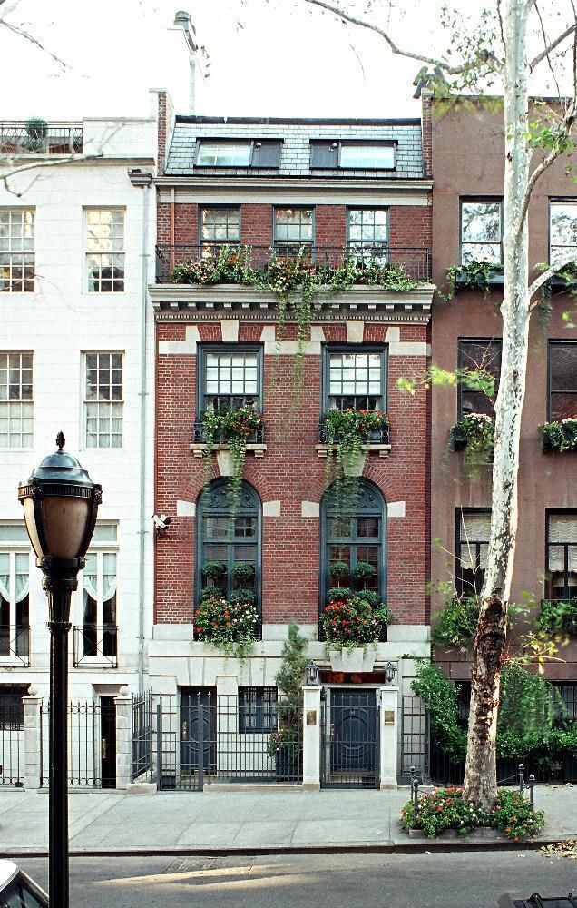 Upper East Side 'Versailles In Manhattan' returns with $25M price tag.jpeg