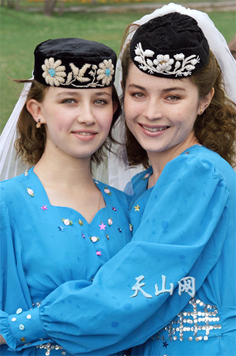 uyghur-ladies.jpg