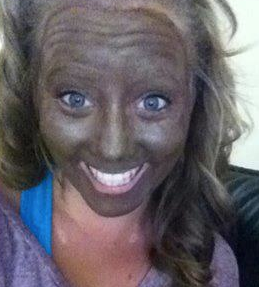 WhiteWomanMocksBlackWomen2.png