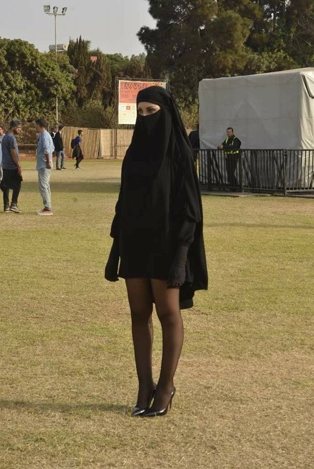 Woman-Wearing-Burqa-Skirt-Shocks-Casablanca-Festival-Lboulvard-Buka-Mini-Burqa.jpg