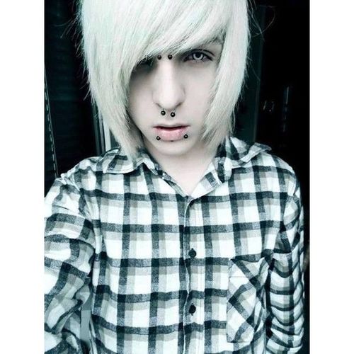 Tumblr ❤ liked on Polyvore featuring anons and people Cute Emo Guys, Hot Emo Boys, Emo Love, Emo Girls, Emo Boy Tumblr, Emo Boy Hair, Scene Punk, Punk Boy, Scene Boys