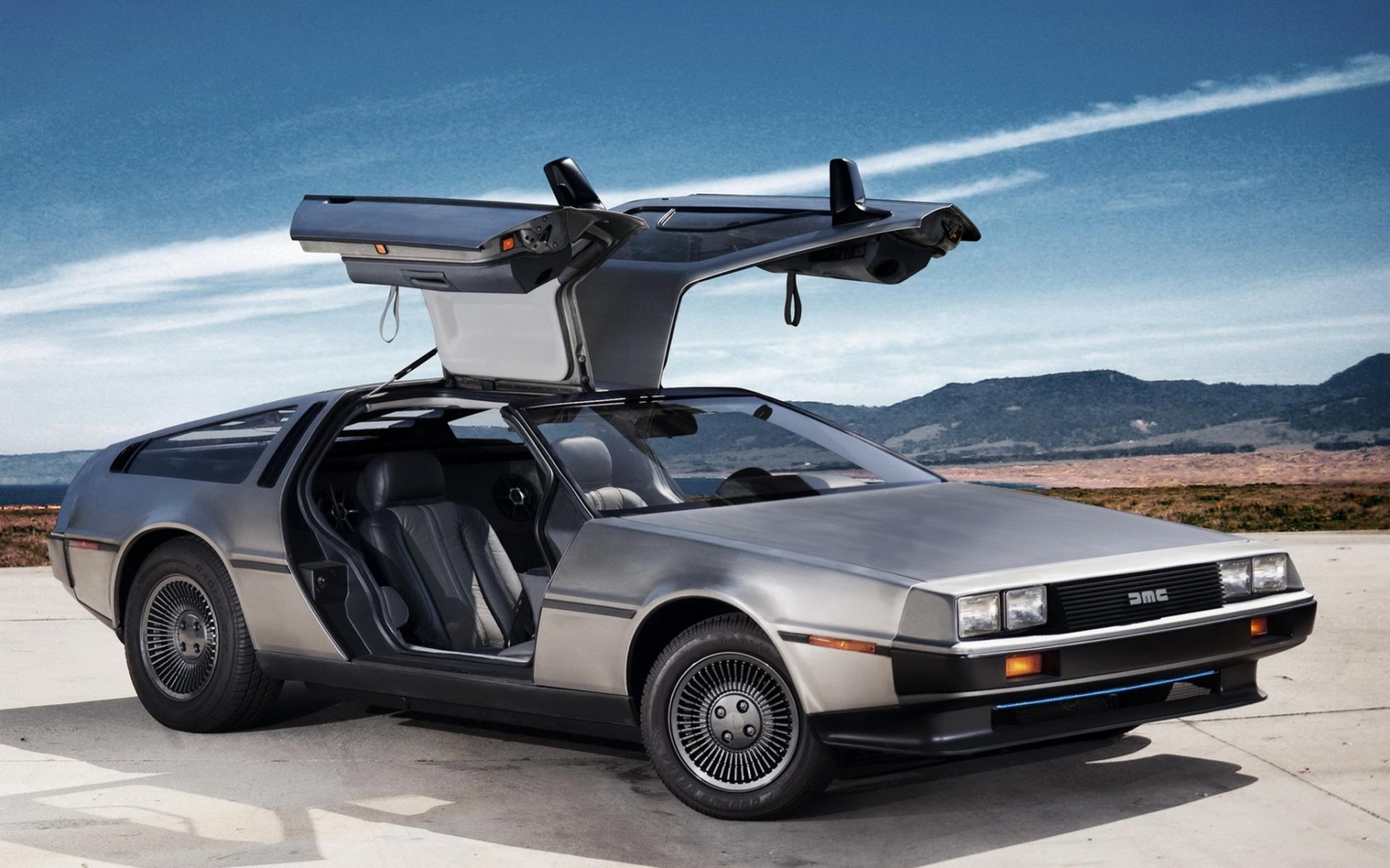 DeLorean-DMC-12.jpg