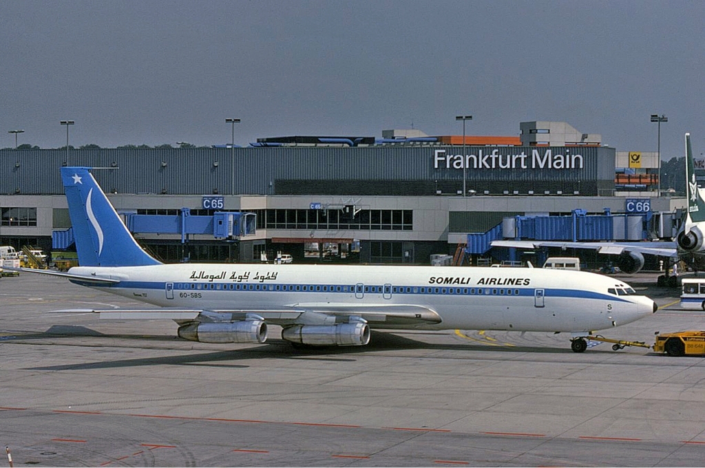 Somali_Airlines_Boeing_707_Groves-2.jpg