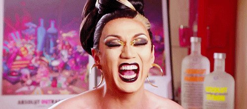 F9iPn2oMXDJjW.gif