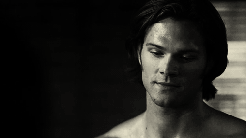 Sam-and-Dean-wincest-37236070-500-282.gif