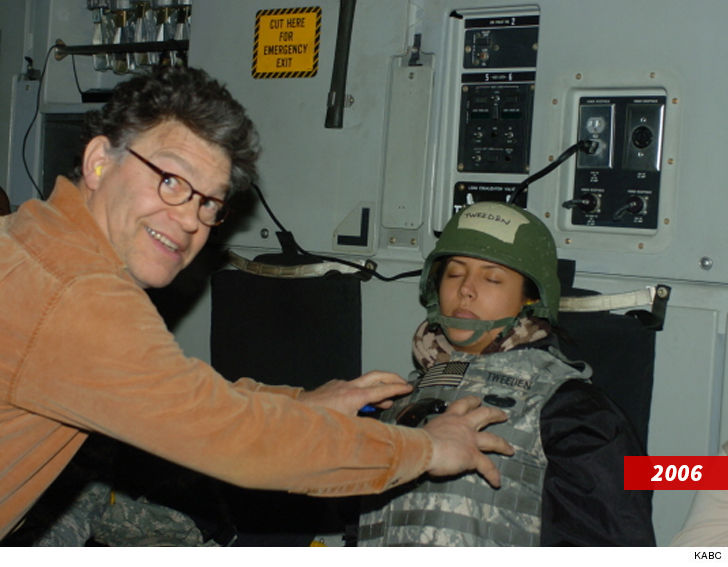 1116-al-franken-groping-photo-military-4.jpg