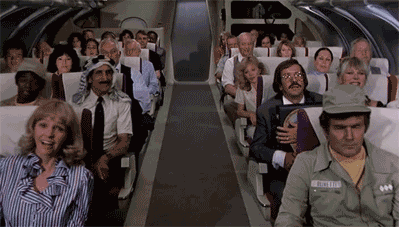 kadr-z-filmu-czy-leci-z-nami-pilot.gif