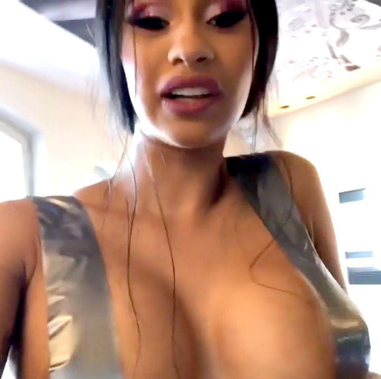 cardi-b13.jpg